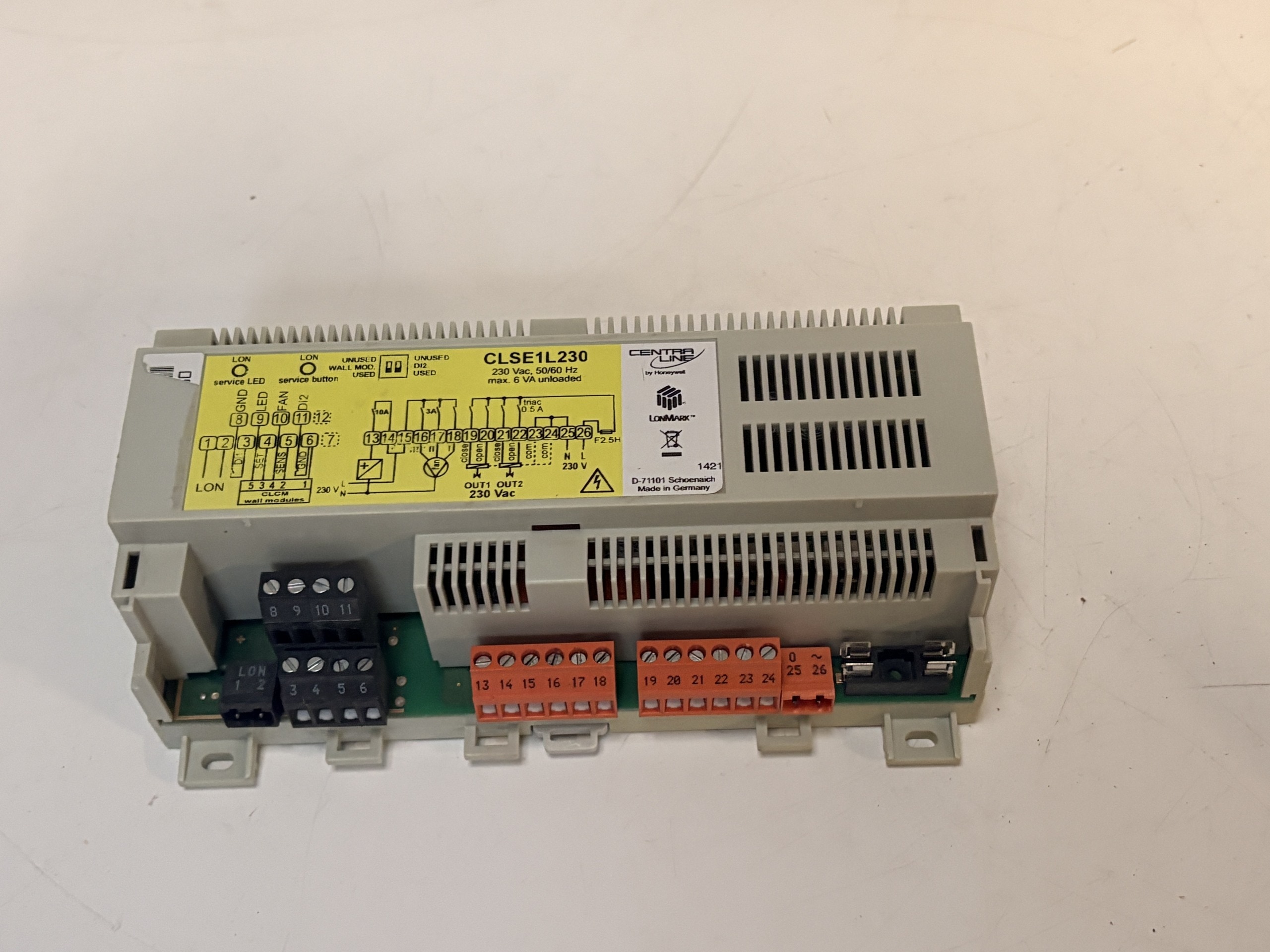 CentraLine Honeywell CLSE1L230 SERVAL LonWorks Room Controller 230VAC