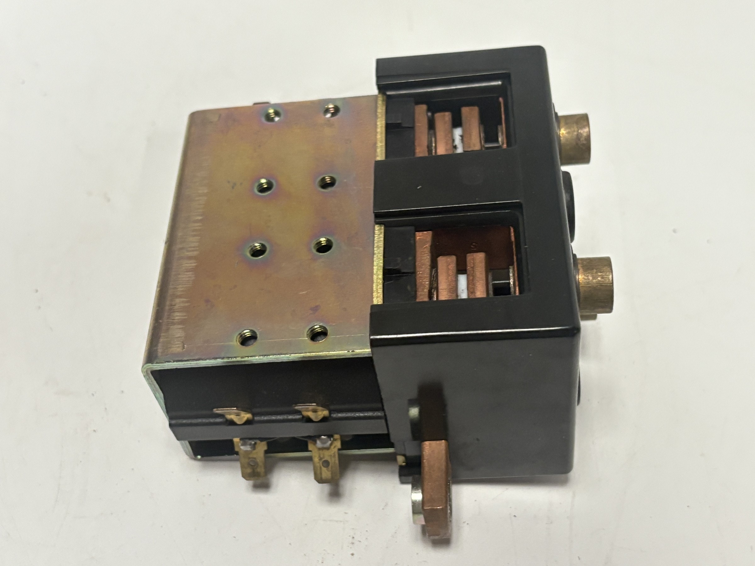 Albright DC182B/5411T 24V DC Motor Reversing Contactor