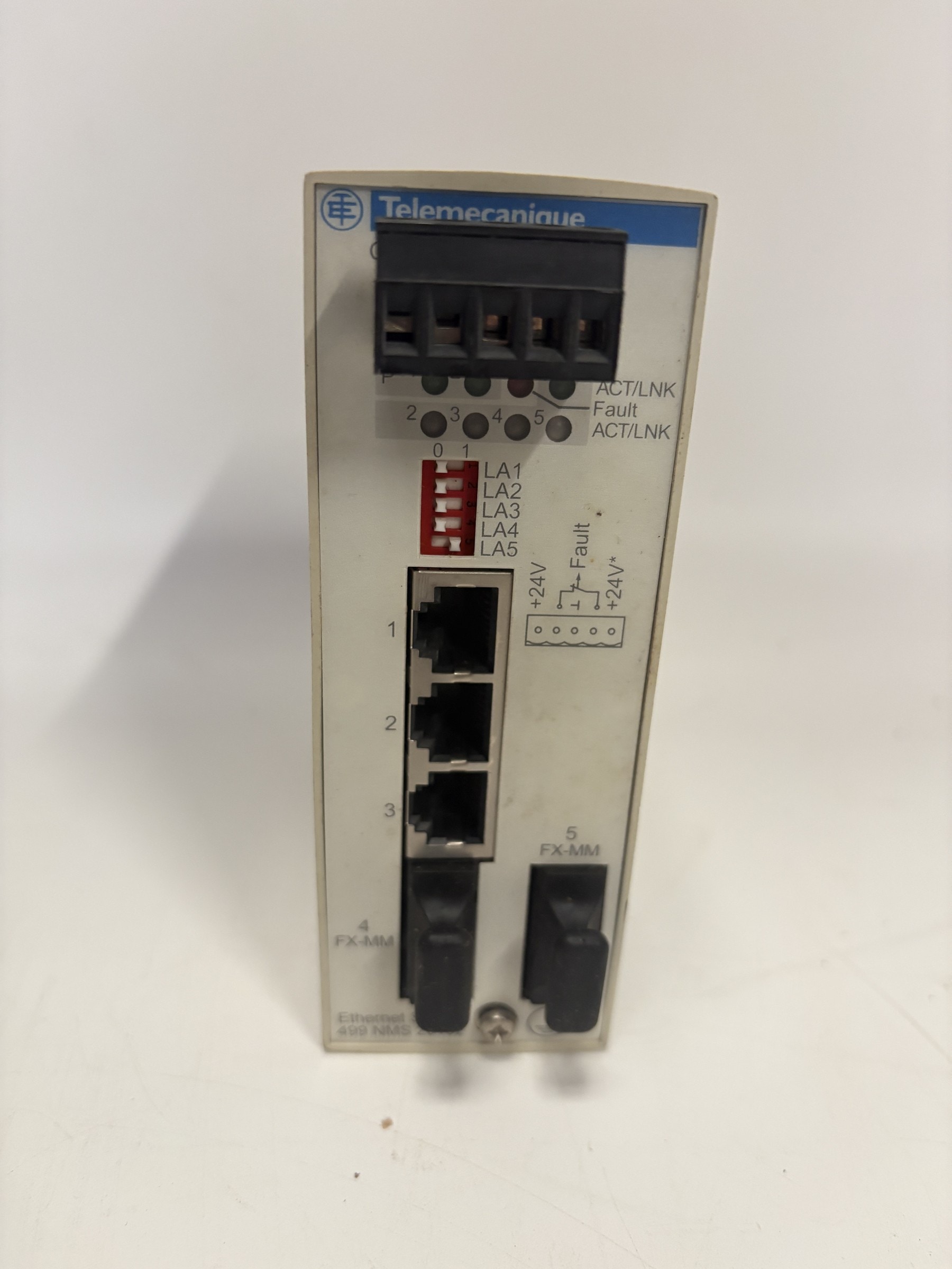 Schneider 499NMS25102 ConneXium Ethernet Switch 3TX/2FX