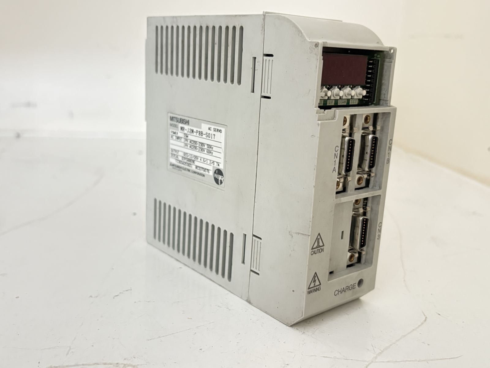 Mitsubishi MR-J2M-P8B-S017 AC Servo Amplifier 55W