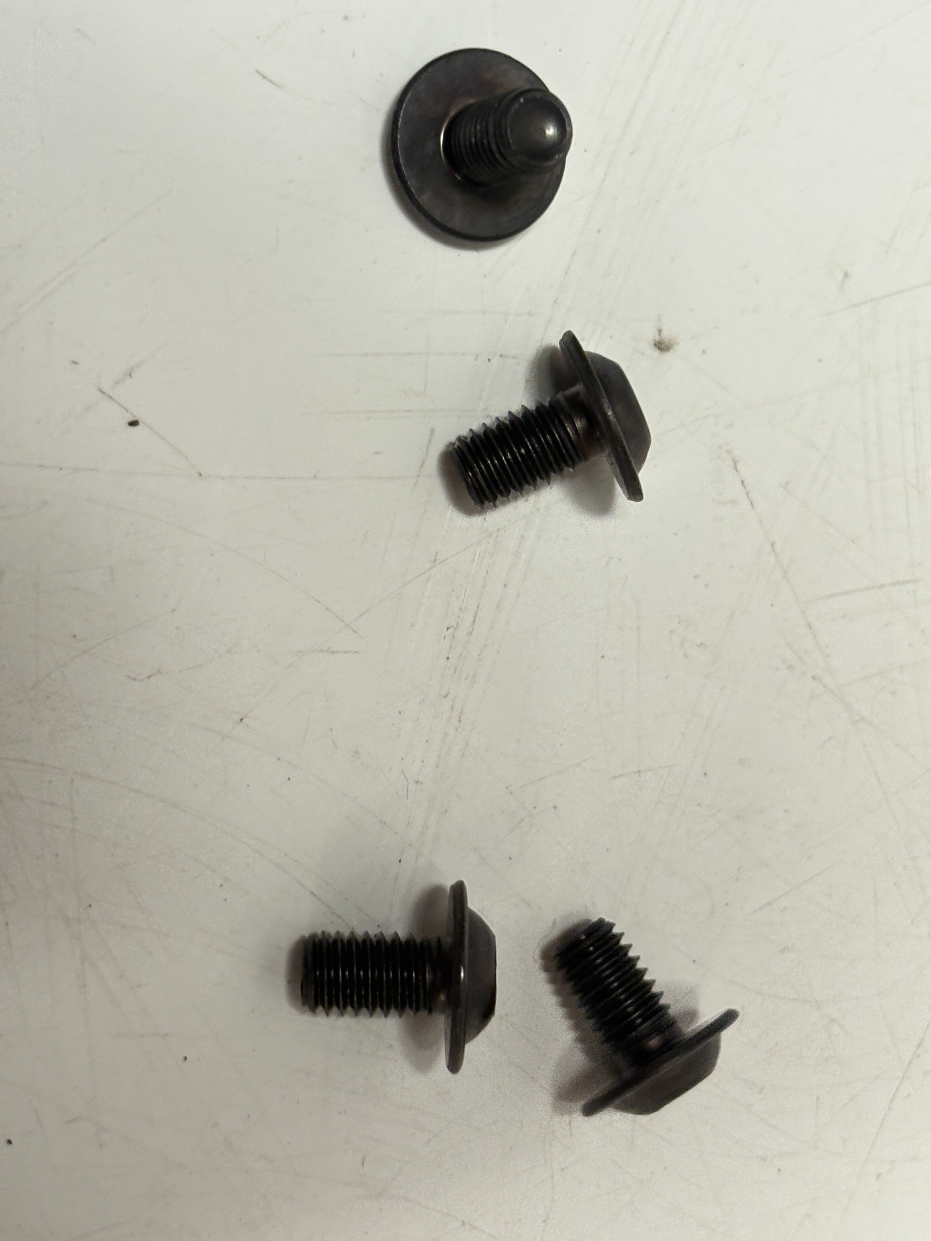 MAN 520282 Lens Flange Screw M6x10 06.04610-2402