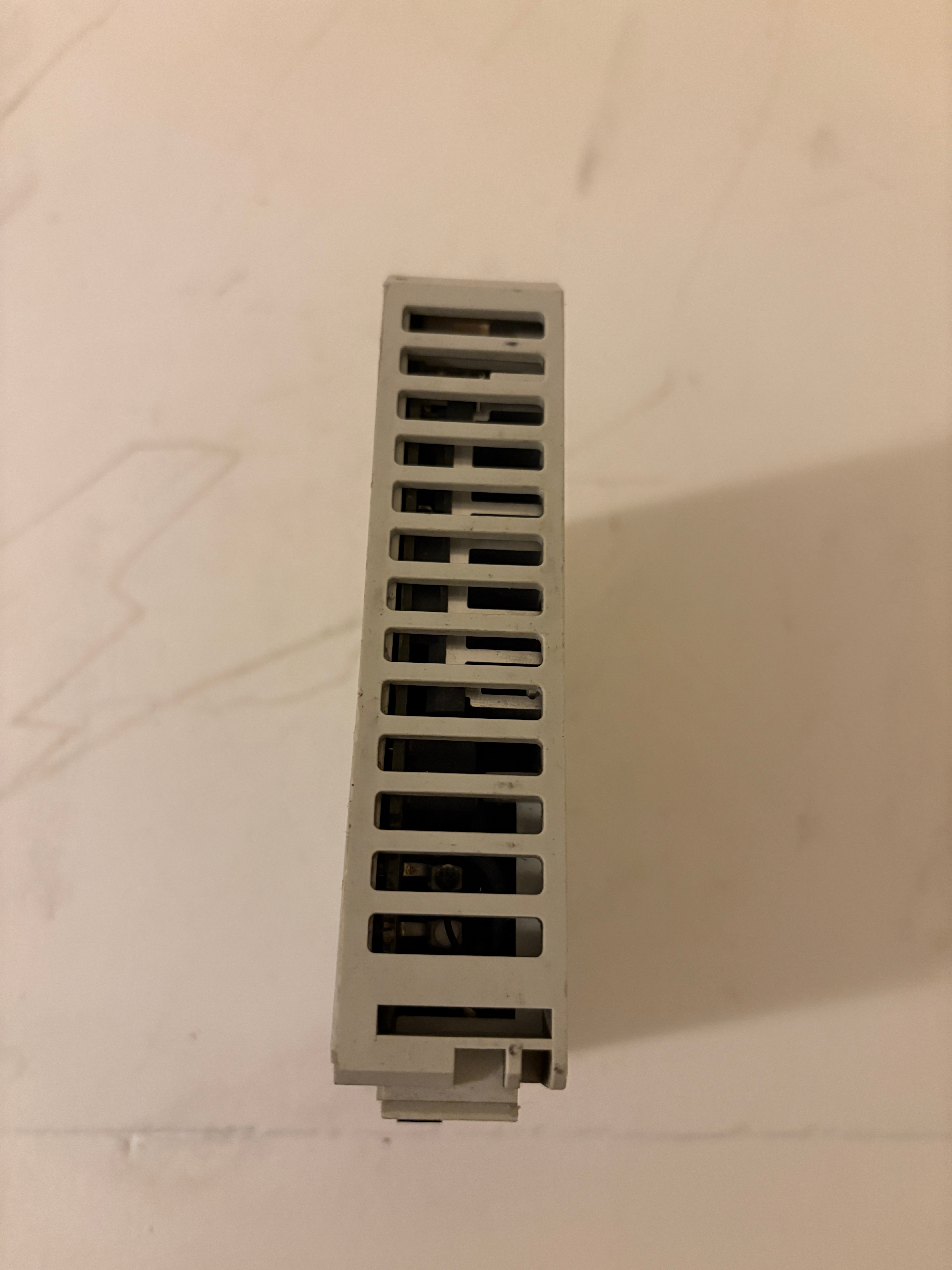 Mitsubishi MR-J2M-20DU-S018 MELSERVO Servo Drive 200W Model MELSERVO MR-J2M Product Type Servo Drive / Amplifier