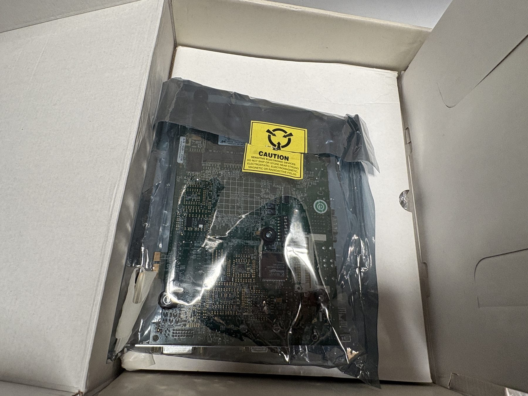 Xilinx ML507 HW-V5-ML507-UNI-G Virtex-5 FPGA Eval Kit