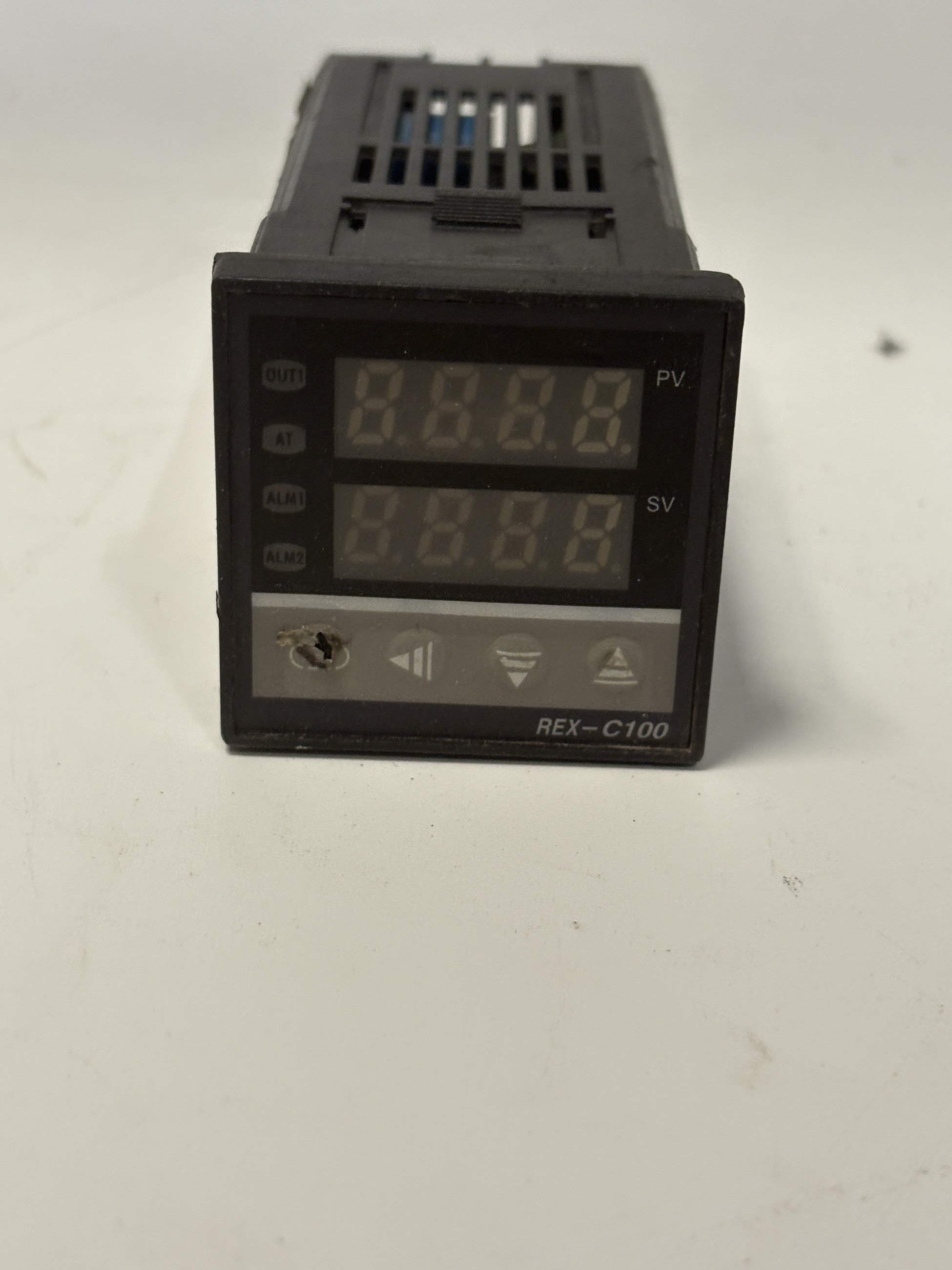 STCO REX-C100FK02-M*AN PID Temperature Controller 0-400°C