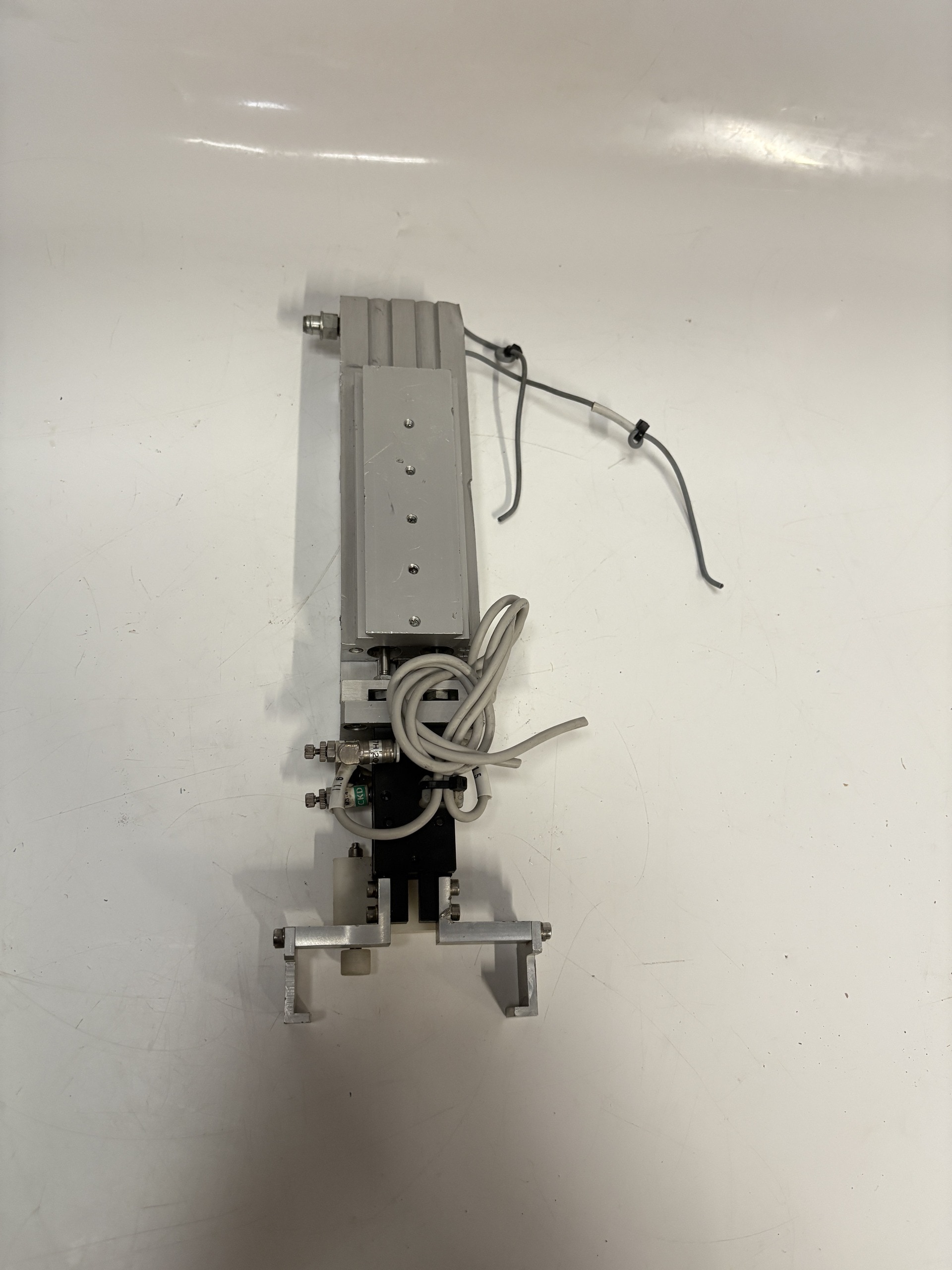 Festo 170559 SLT-10-80-P-A 80mm Slide with CKD FH112-D Gripper