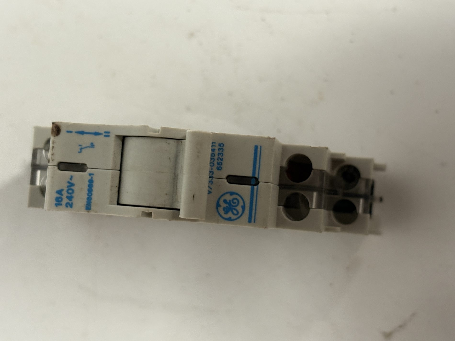 GE Power 652336 V7/32B3-035411 2-Pole 16A 240V Modular Switch