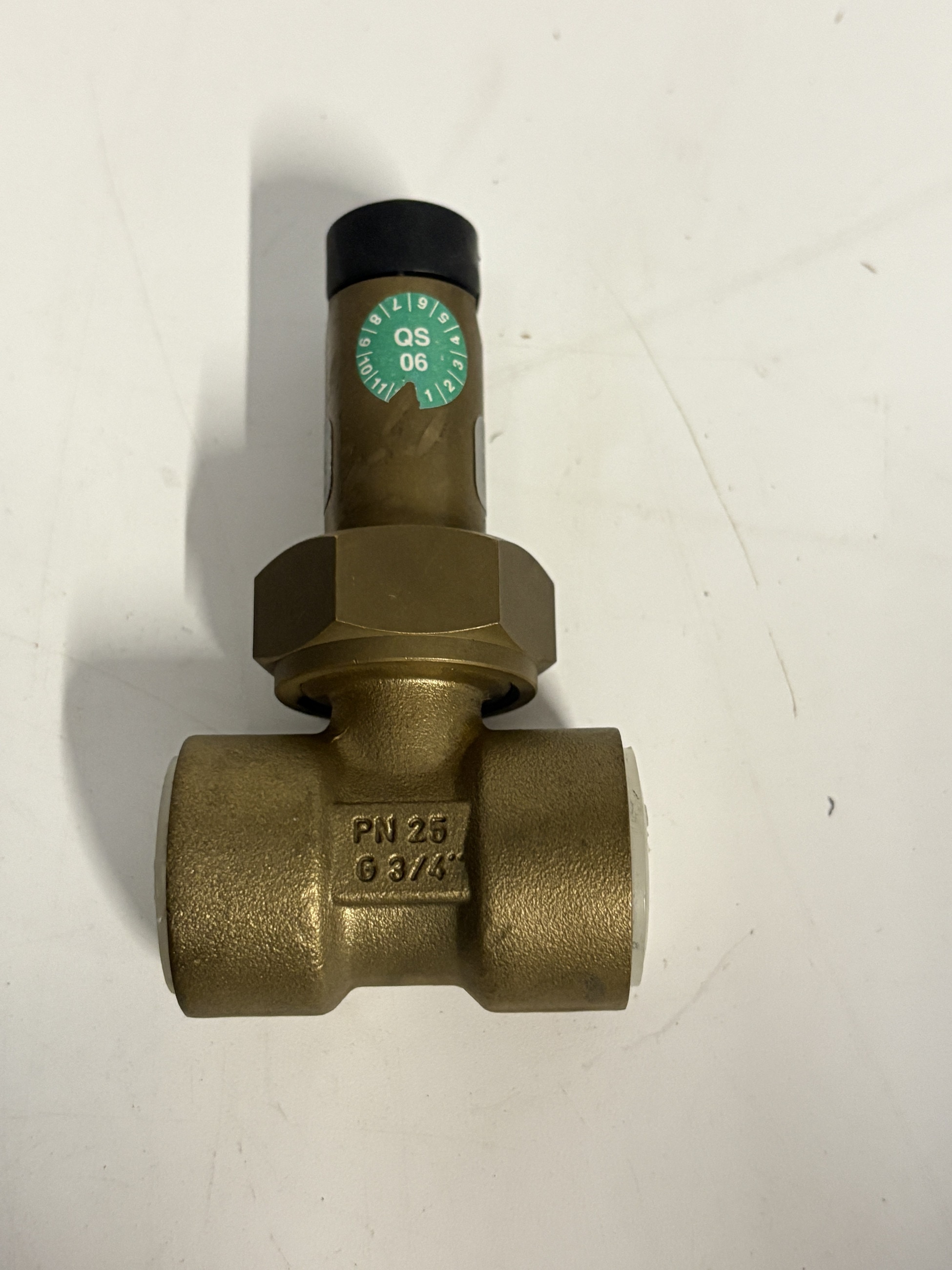 Honsberg UR1-020GM Brass Flow Switch G3/4 5-6 L/min