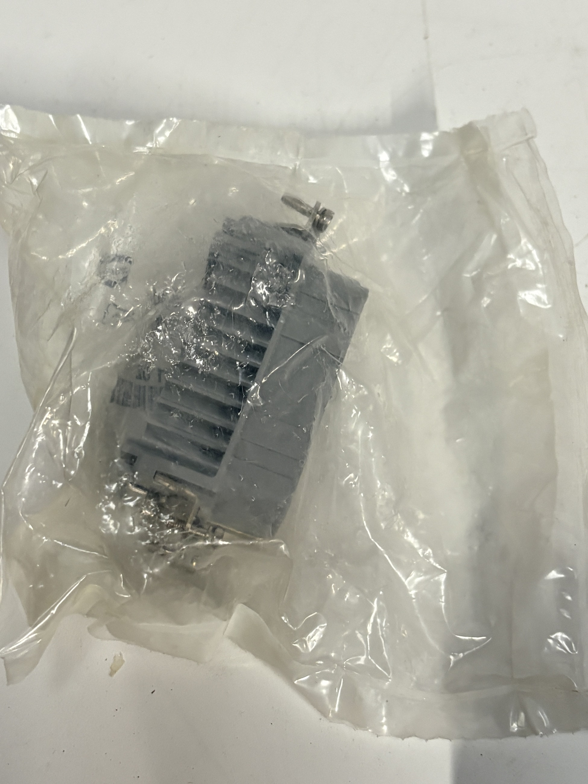 HARTING 09210403101 Han 40D Female Insert 40+PE 10A 250V