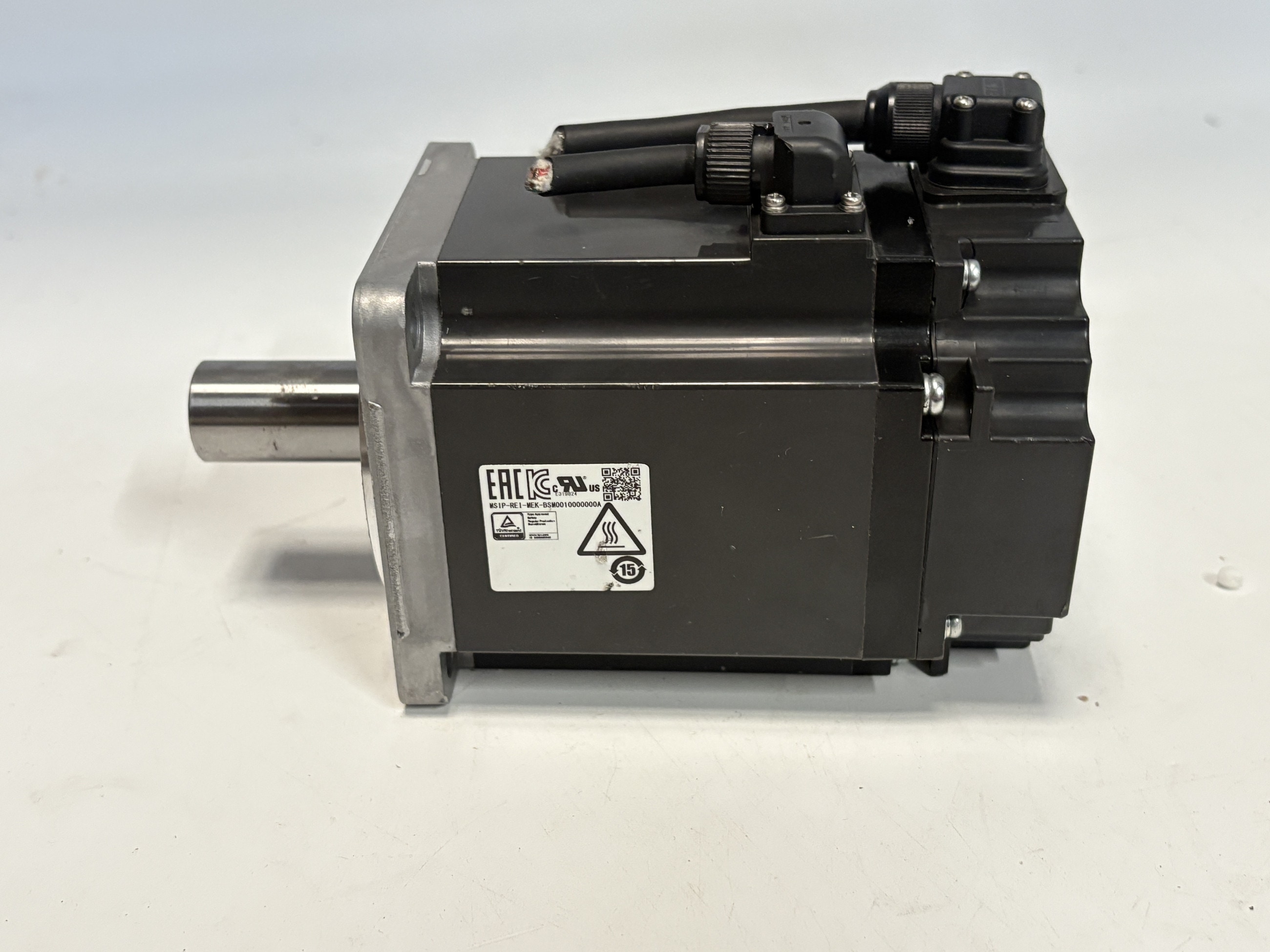 Mitsubishi HG-KR73 AC Servo Motor 750W 3000rpm 109V
