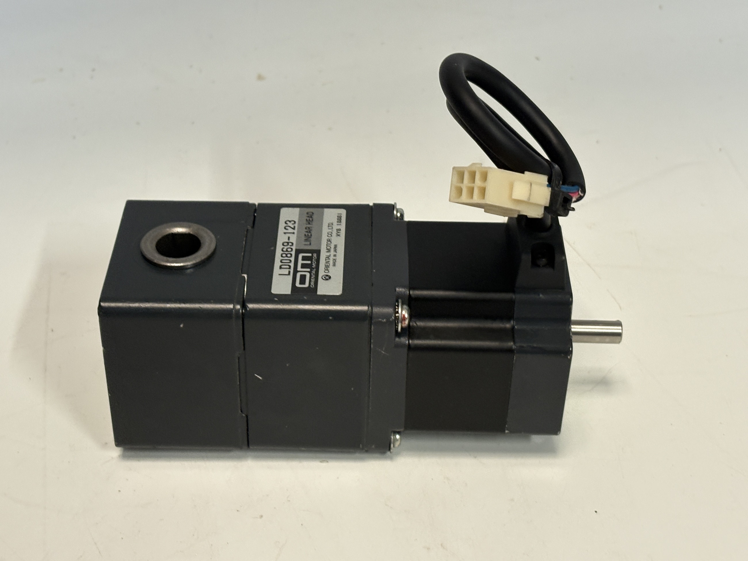 VEXTA A5896-9215K Stepper Motor with LD0869-123 Linear Head