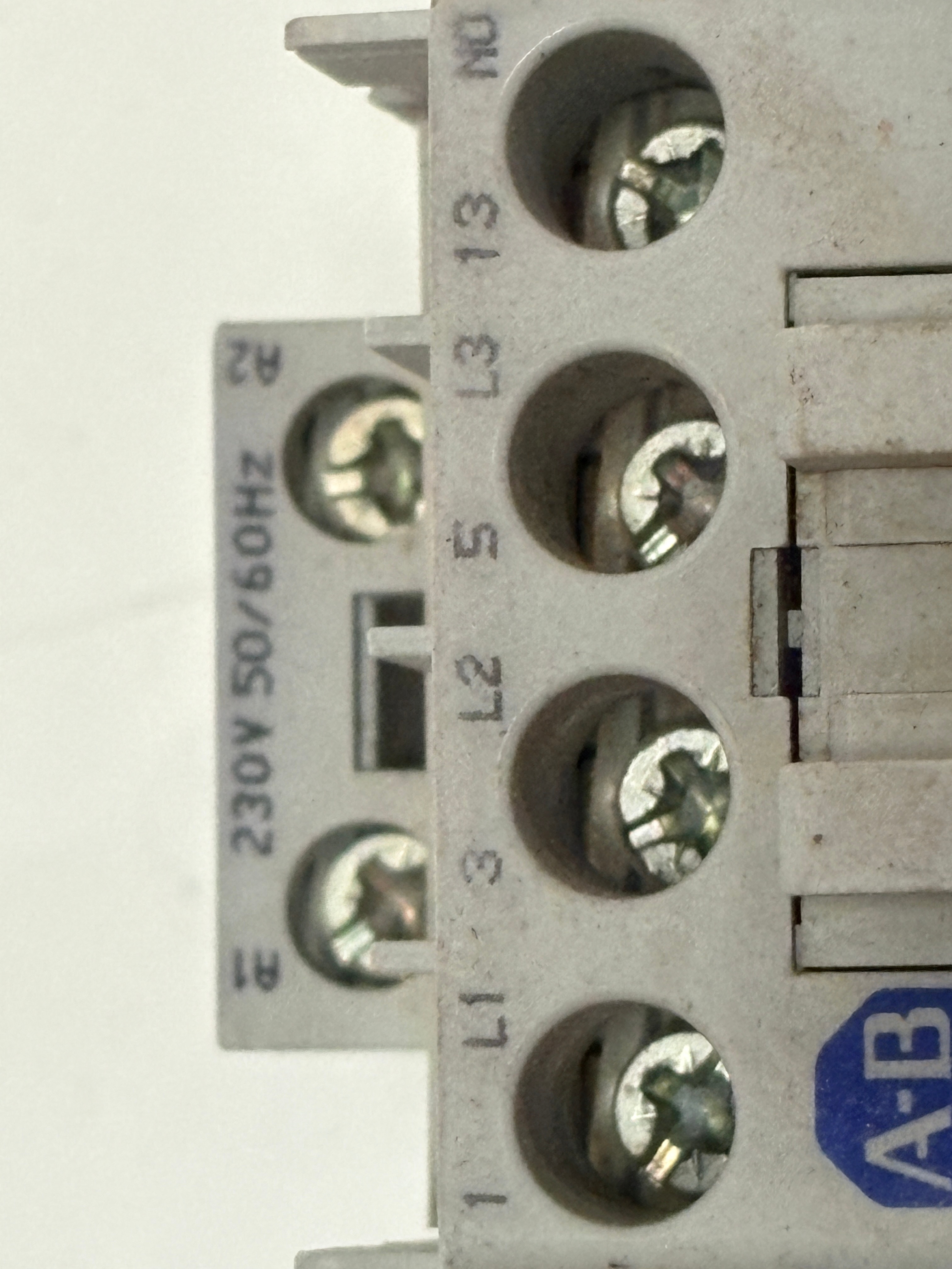 Allen-Bradley 100-C09*10 IEC Contactor 9A 230V Coil