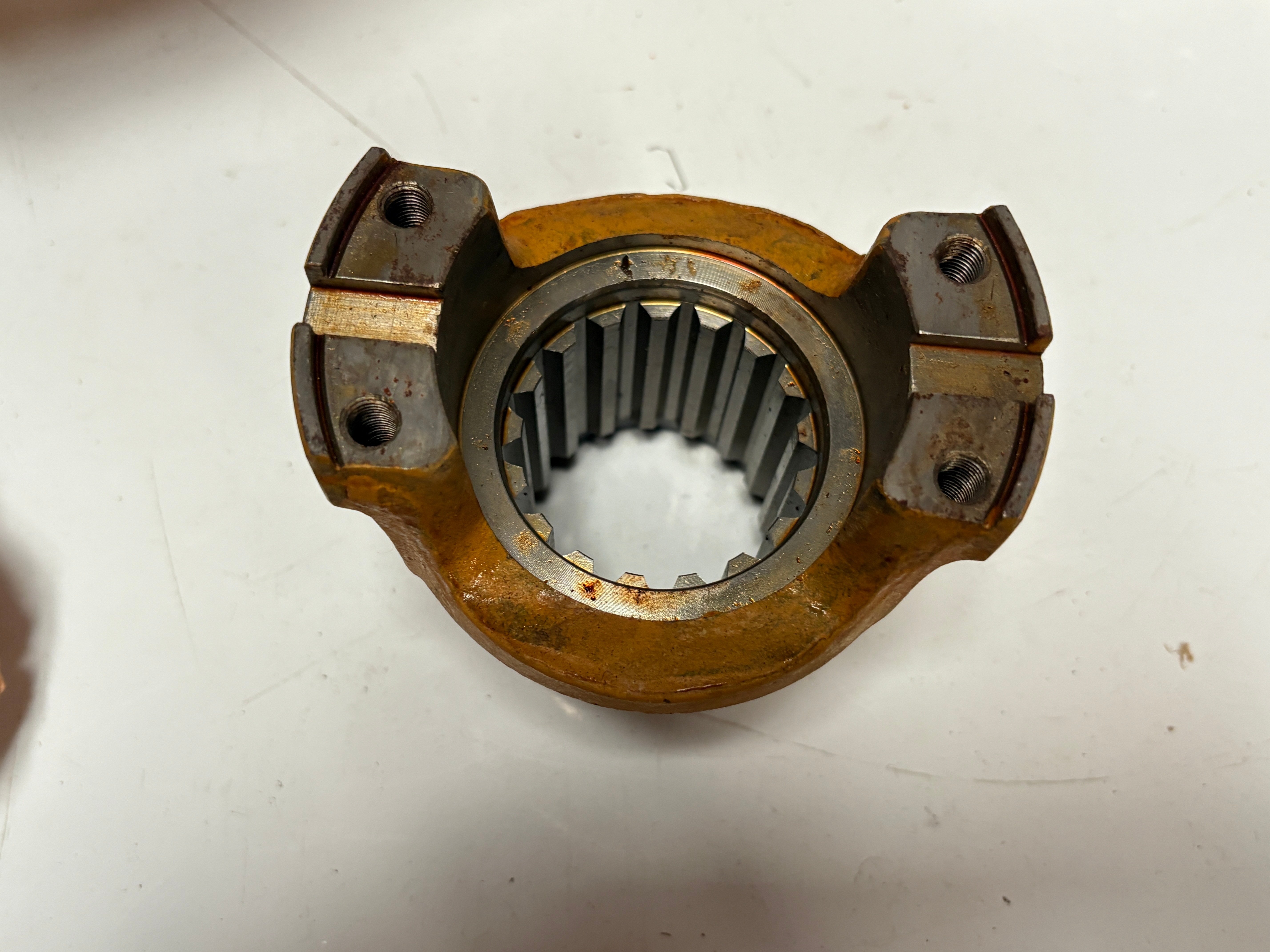 Dressta 941329C1 Yoke Heavy Equipment Part