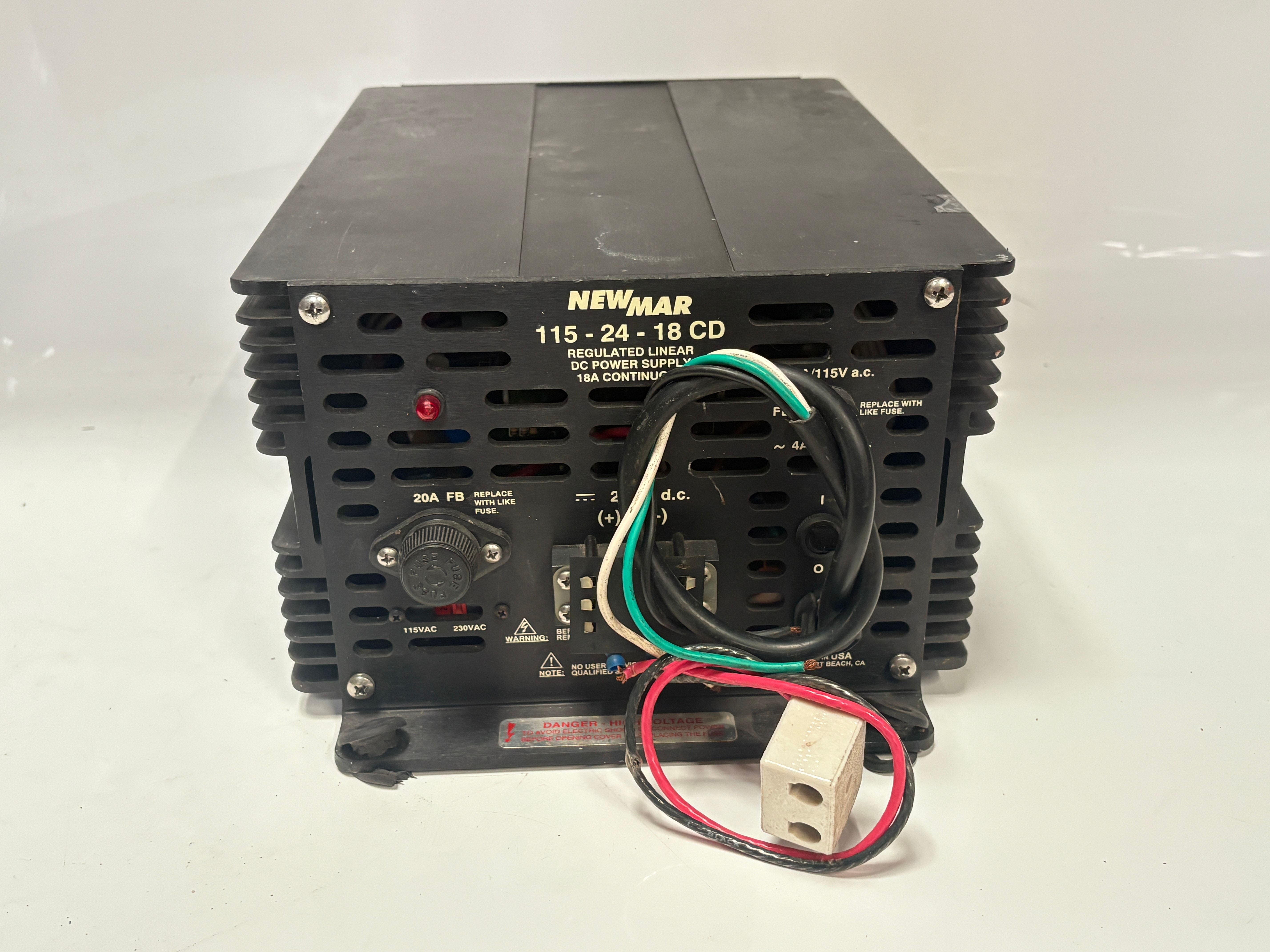 Newmar 115-24-18CD Power Supply 24VDC 18A Rev D