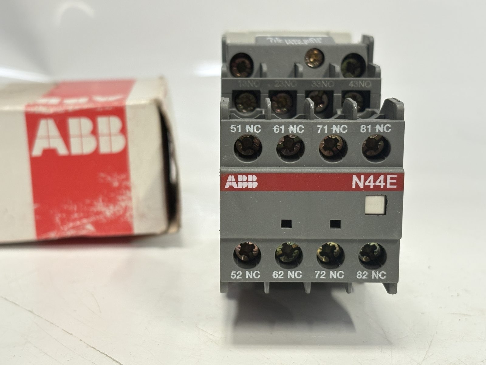 ABB N44E 1SBH141001R8944 Contactor Relay 110/115V